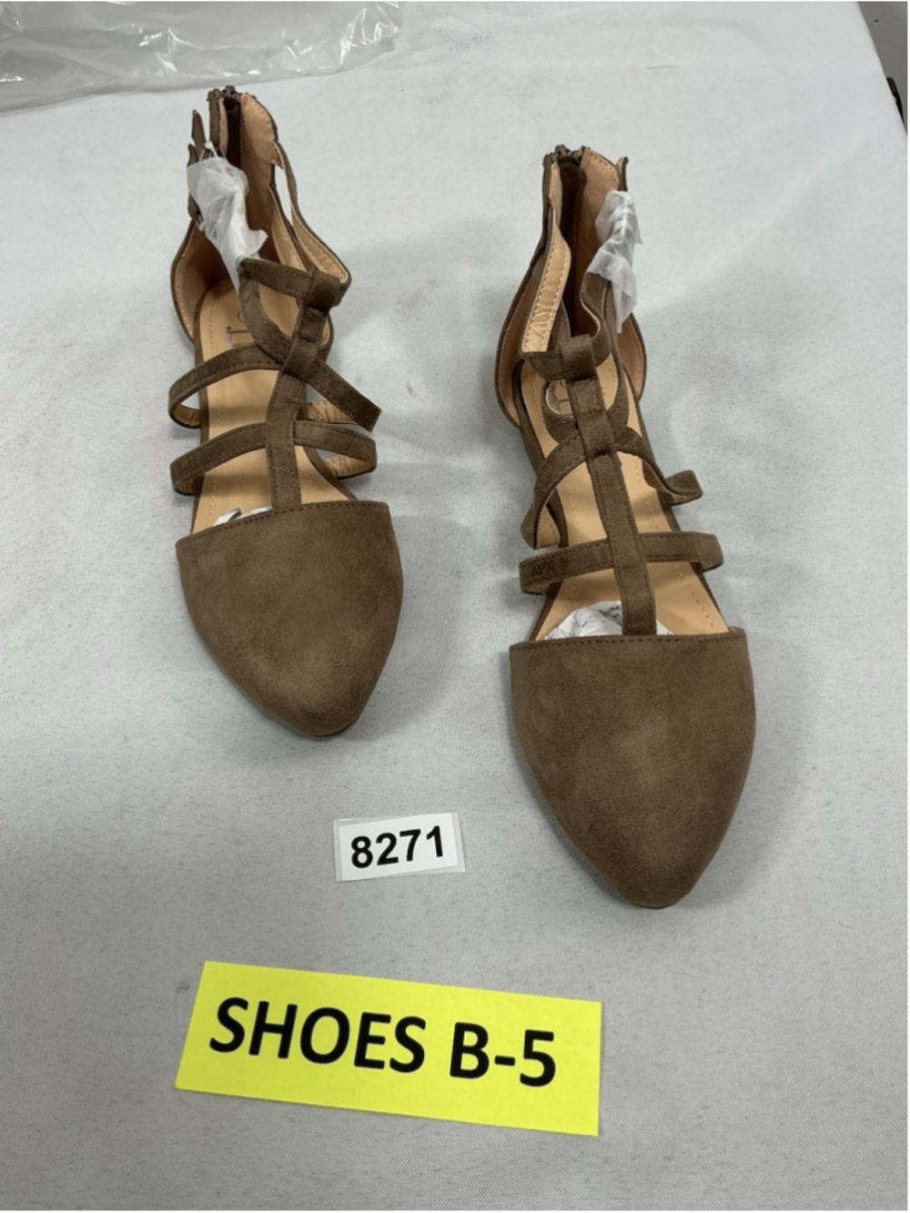 Womans New Betani Abela Dressy Strappy Ballet Flats Size 8 Taupe Back Zip